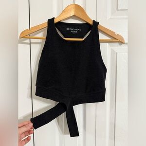 Beyond Yoga Spacedye Black Crop Top High Neck with Criss Cross Hem